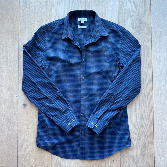 Calvin Klein Men’s Slim Fit & Non-Iron Button Down Blue & Navy Plaid Dress Shirt - Picture 4 of 7